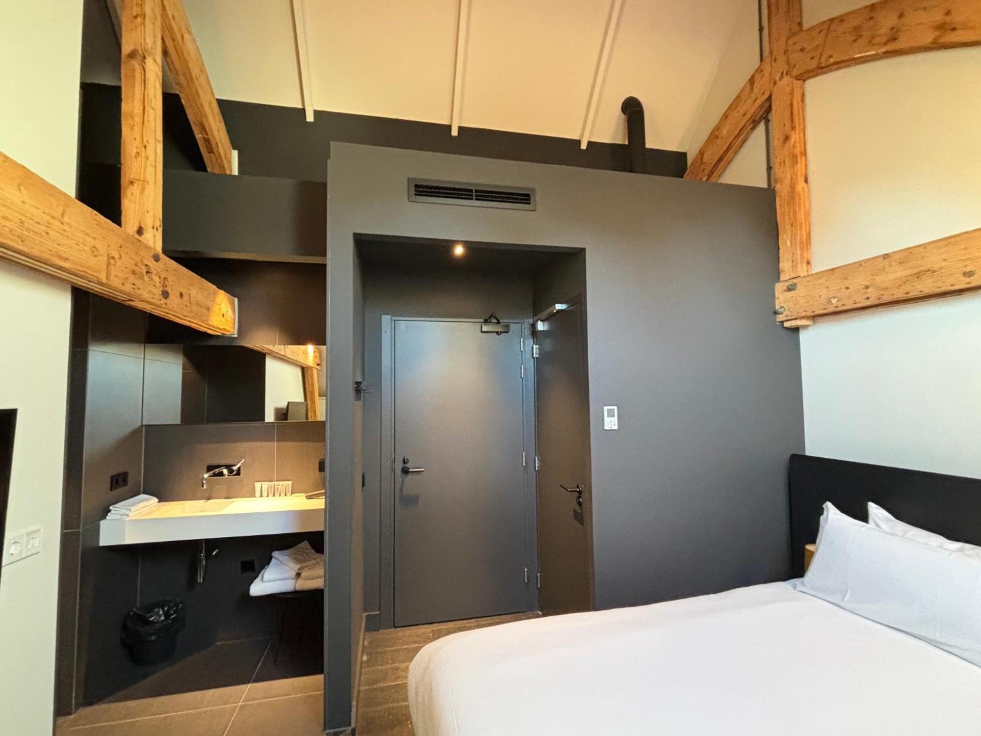 Kazerne Hotel - Member Of Design Hotels Eindhoven Exterior foto